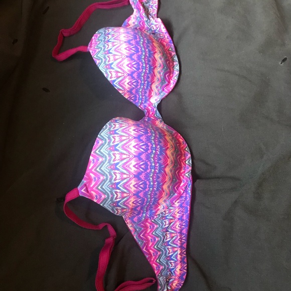 Victoria’s Secret Bra - Picture 4 of 7